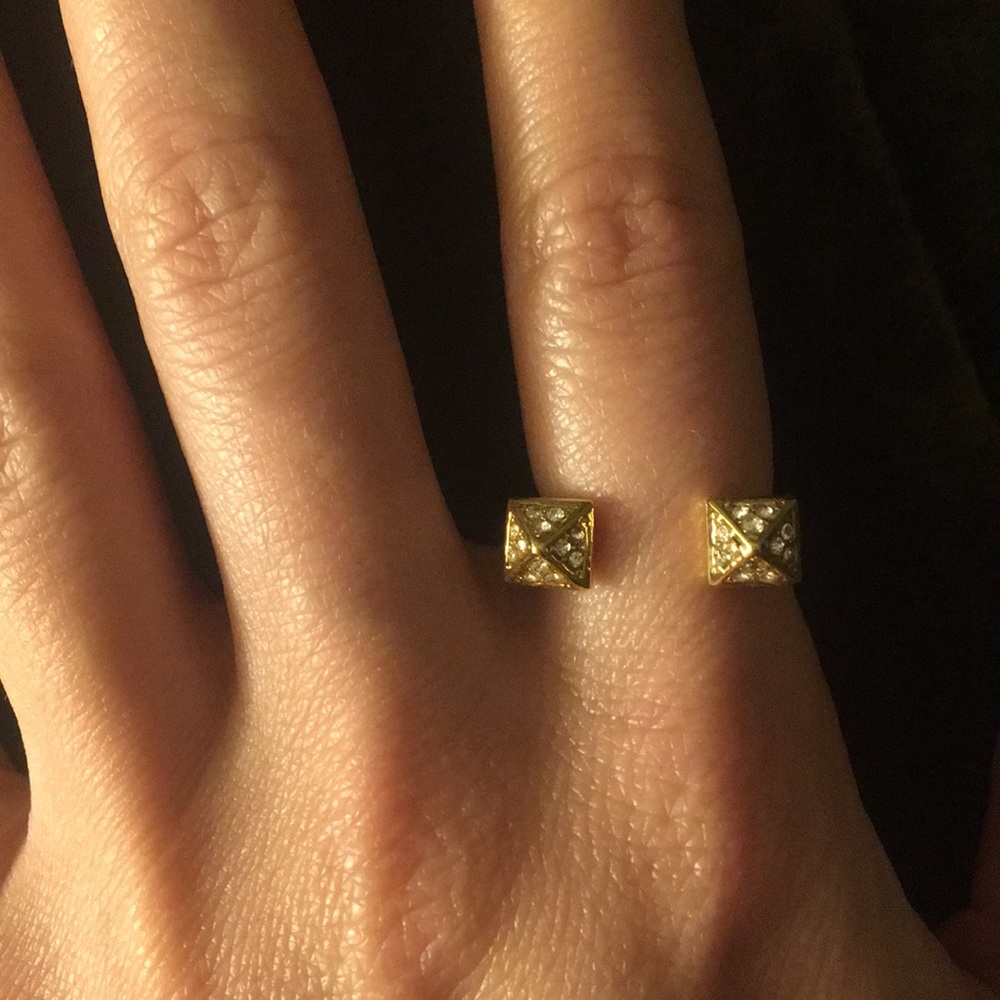 BCBG MAXAZRIA yellow gold ring